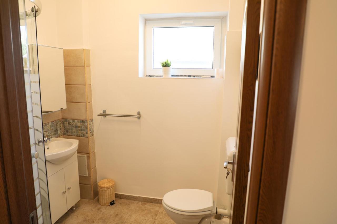 Ultracentral Apartament With Balcony - Old Town بوخارست المظهر الخارجي الصورة