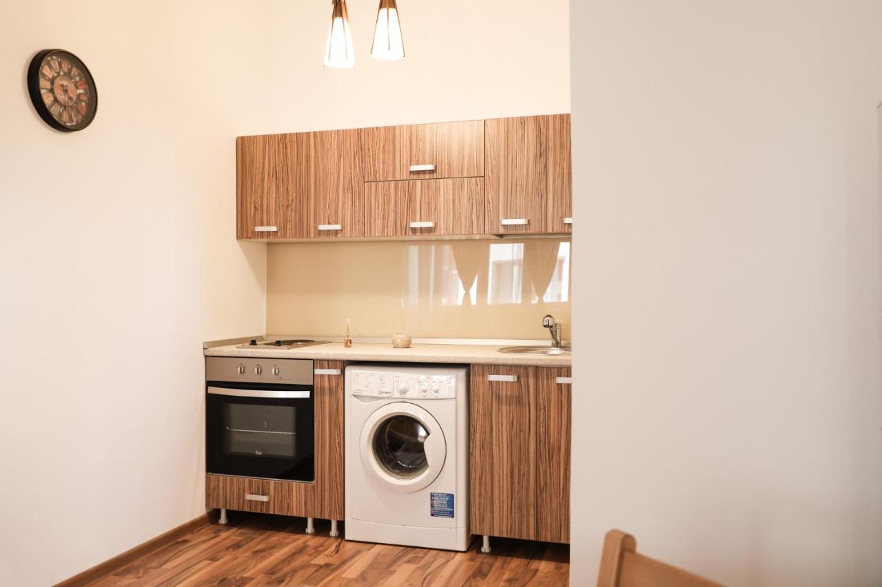 Ultracentral Apartament With Balcony - Old Town بوخارست المظهر الخارجي الصورة